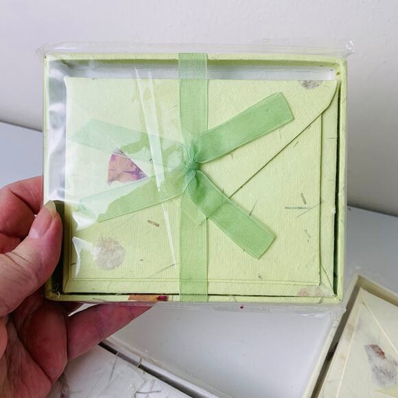 Handmade Floral Paper Stationery Note Cards 4 Sets of 10 Eco-Friendly - Picture 13 of 13